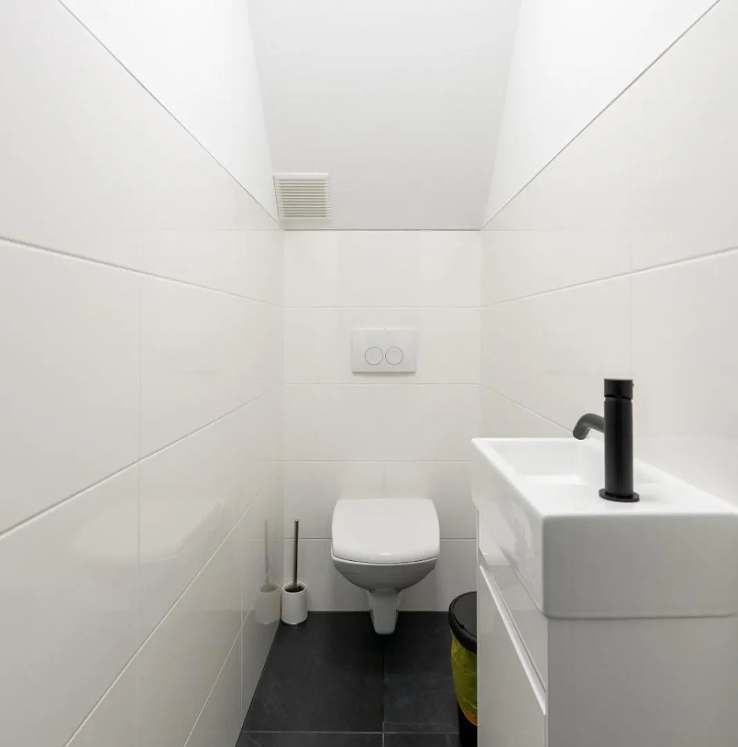 Modern Rooftop Apartment For Long Term Stays Wien