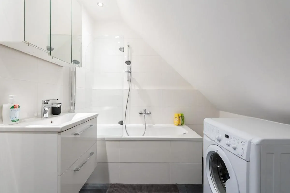 Modern Rooftop Apartment For Long Term Stays Wien