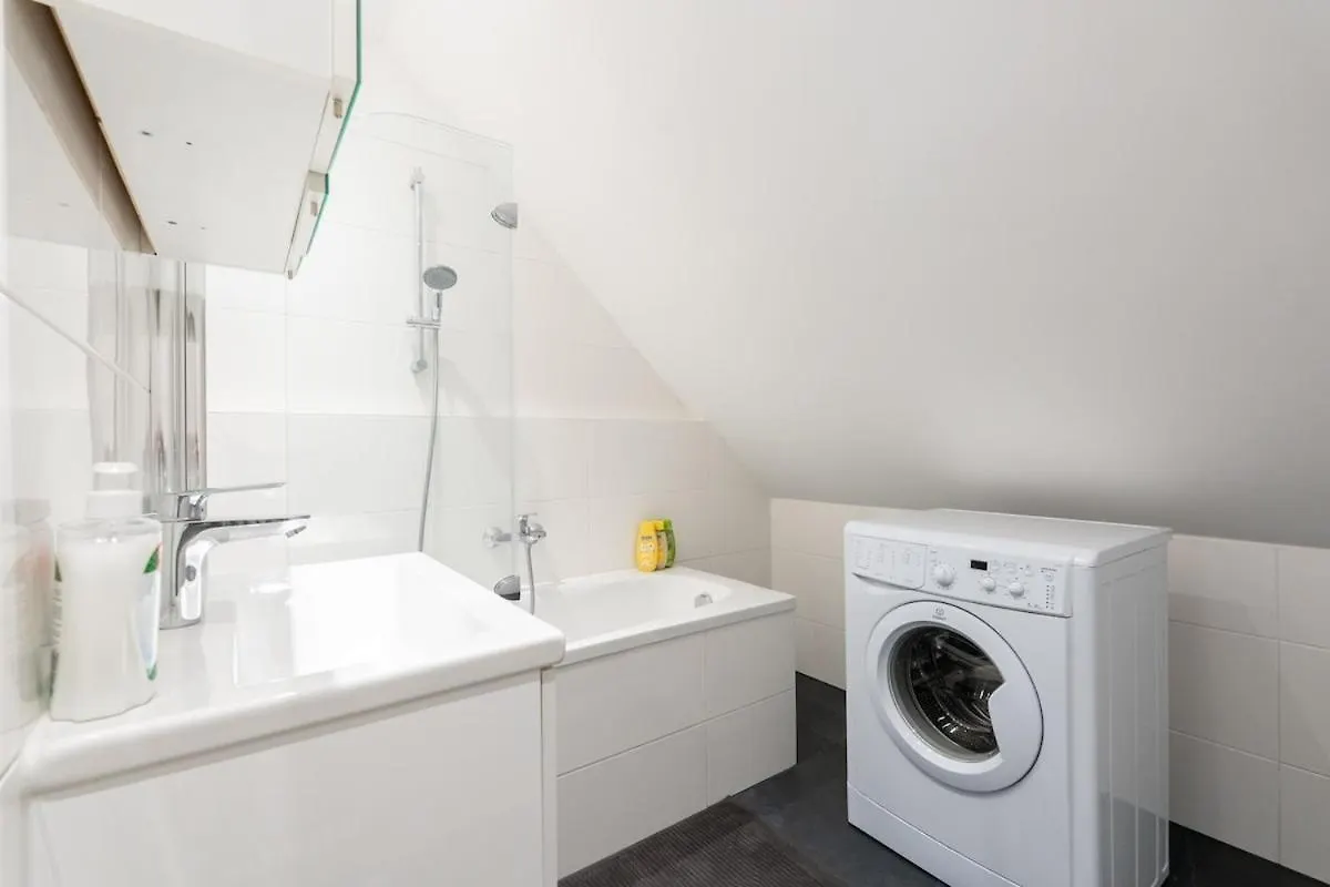 Modern Rooftop Apartment For Long Term Stays Wien